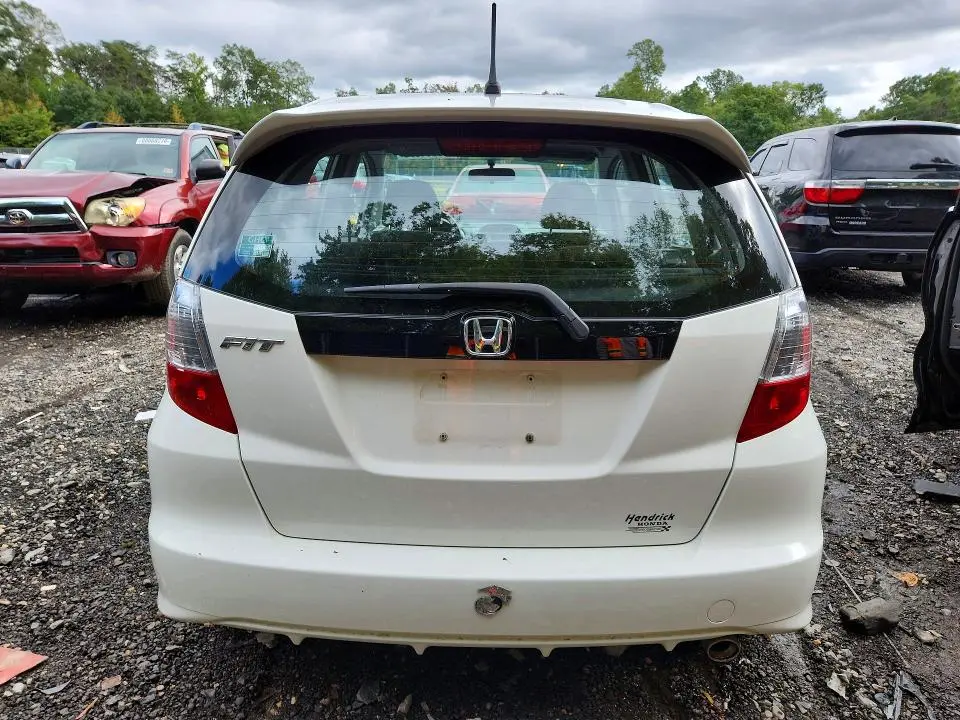 2011 HONDA FIT SPORT  
