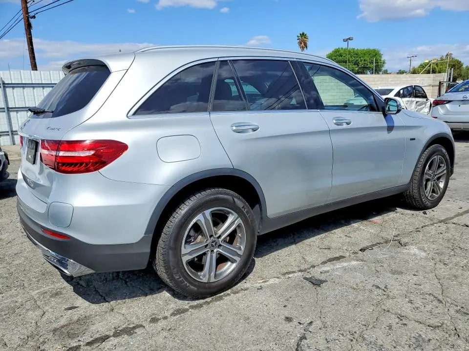 2019 MERCEDES-BENZ GLC 350E  