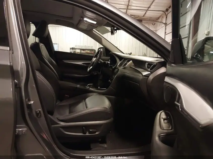 2019 INFINITI QX50 LUXE