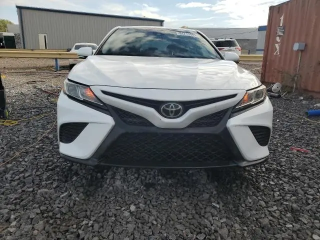 2018 TOYOTA CAMRY SE  