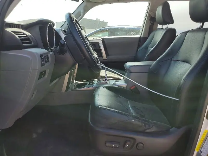 2013 TOYOTA 4RUNNER SR5  