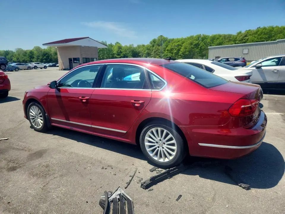 2016 VOLKSWAGEN PASSAT SE  