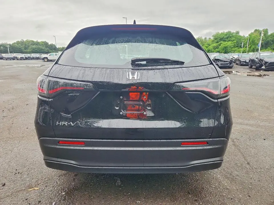 2025 HONDA HR-V LX  