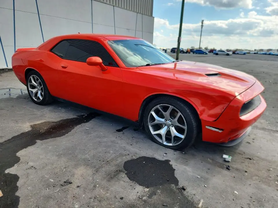 2016 DODGE CHALLENGER SXT  