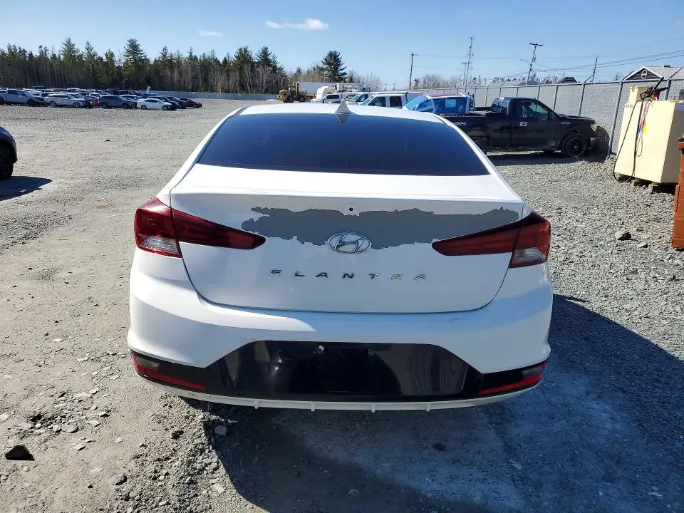 2019 HYUNDAI ELANTRA SE  