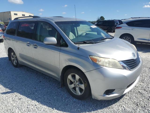 2012 TOYOTA SIENNA LE