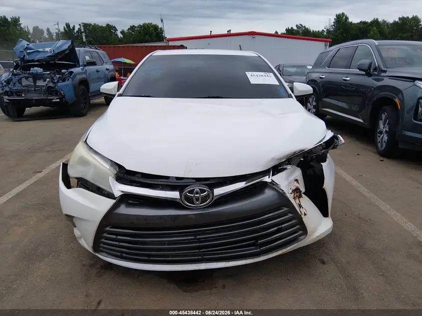 2016 TOYOTA CAMRY LE