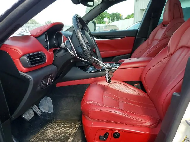 2018 MASERATI LEVANTE S SPORT  