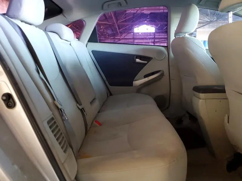 2010 TOYOTA PRIUS III  