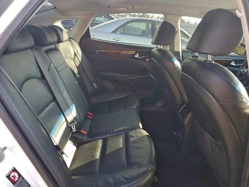 2017 KIA CADENZA PREMIUM  