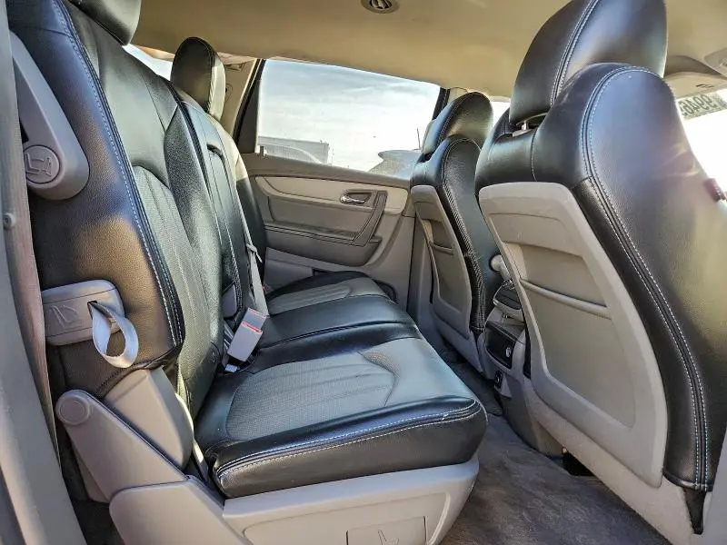 2017 CHEVROLET TRAVERSE LS  