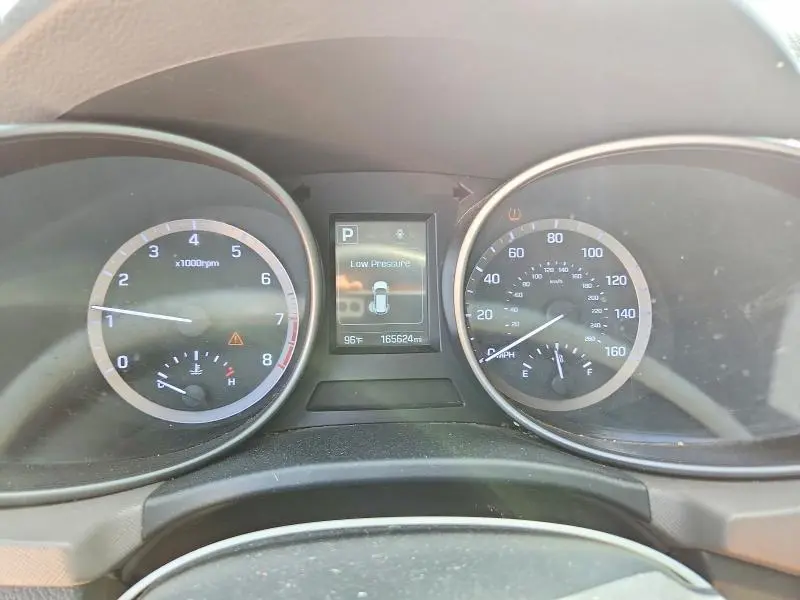 2018 HYUNDAI SANTA FE SE  