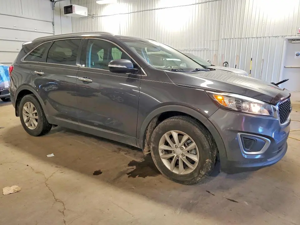 2018 KIA SORENTO LX  