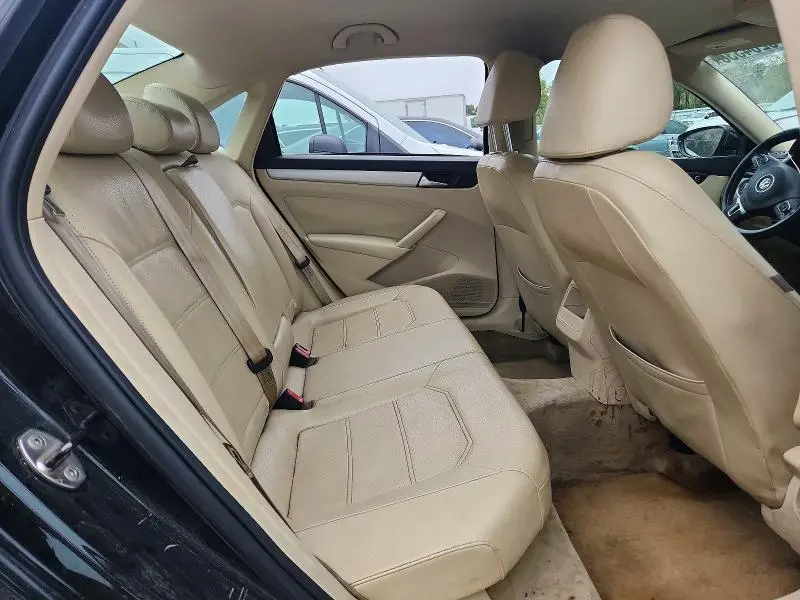 2012 VOLKSWAGEN PASSAT SE  