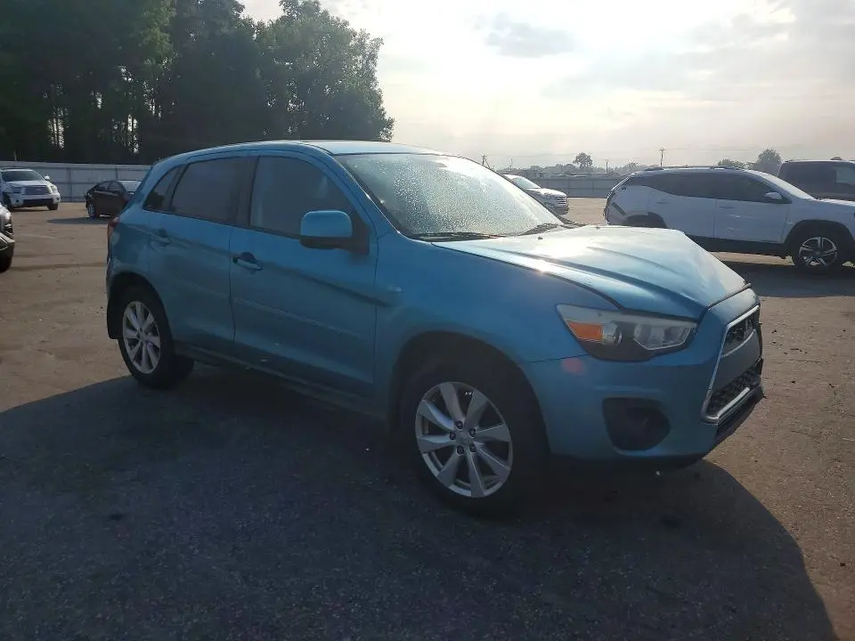 2014 MITS OUTLANDER   