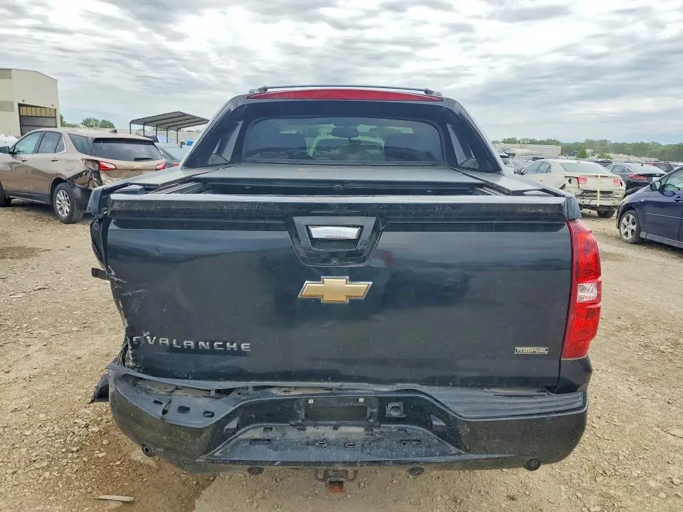 2013 CHEVROLET AVALANCHE LS  
