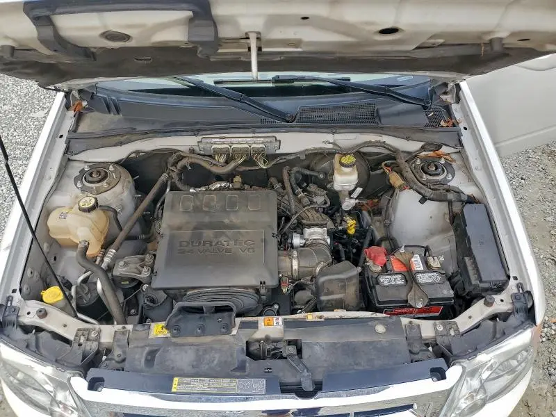 2011 FORD ESCAPE LIMITED  