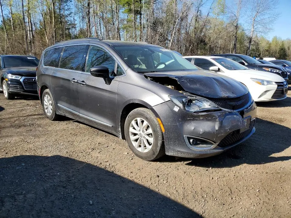 2017 CHRYSLER PACIFICA TOURING L  