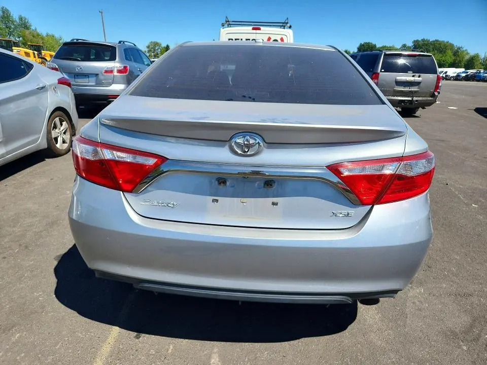 2016 TOYOTA CAMRY XSE  