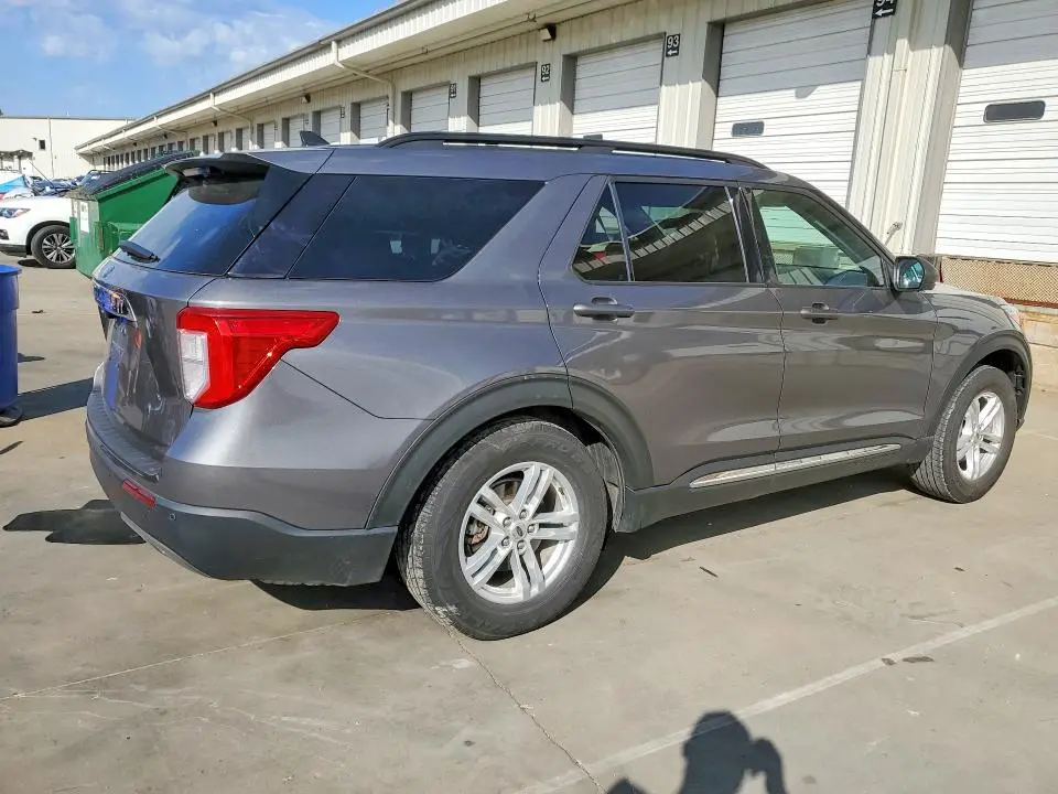 2022 FORD EXPLORER XLT  