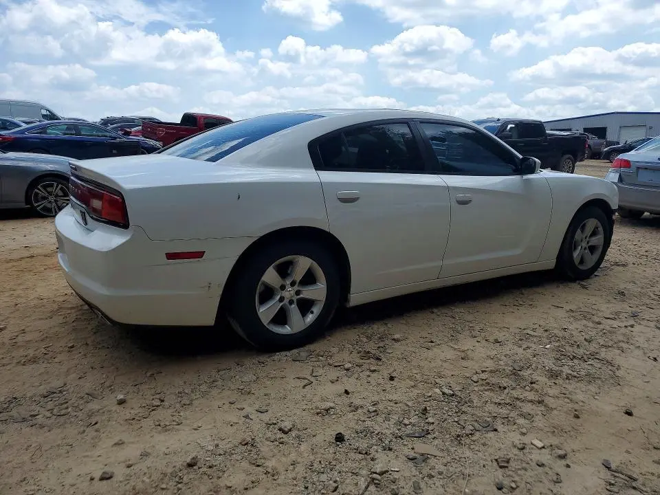 2013 DODGE CHARGER SE  