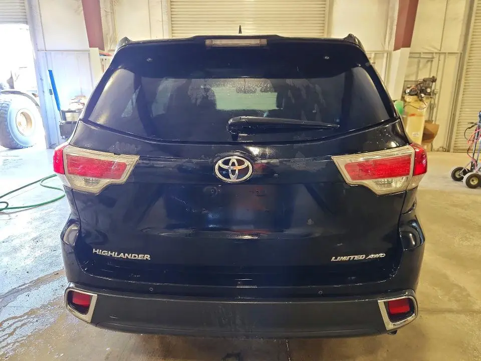 2017 TOYOTA HIGHLANDER LIMITED PLATINUM  