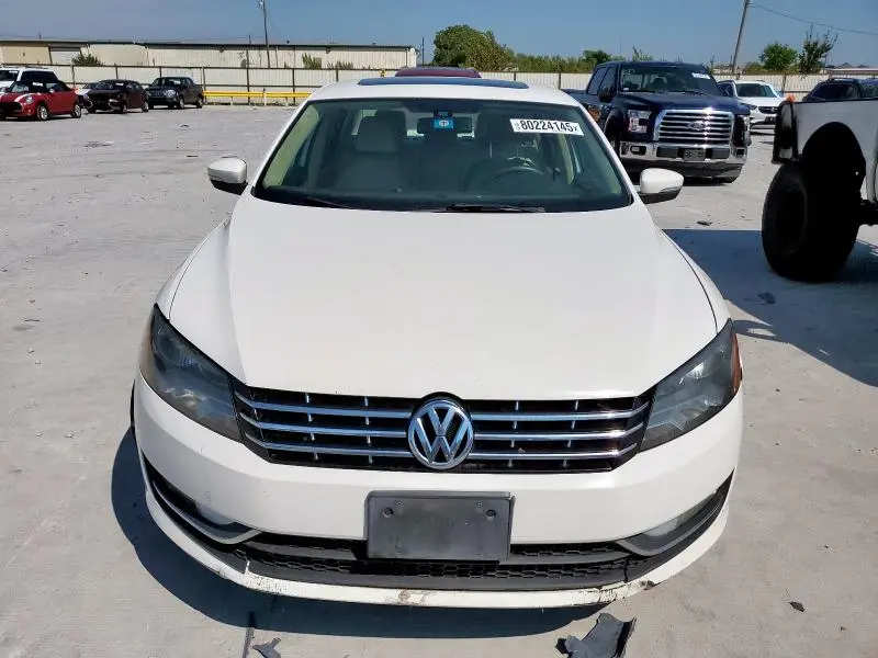 2013 VOLKSWAGEN PASSAT SEL