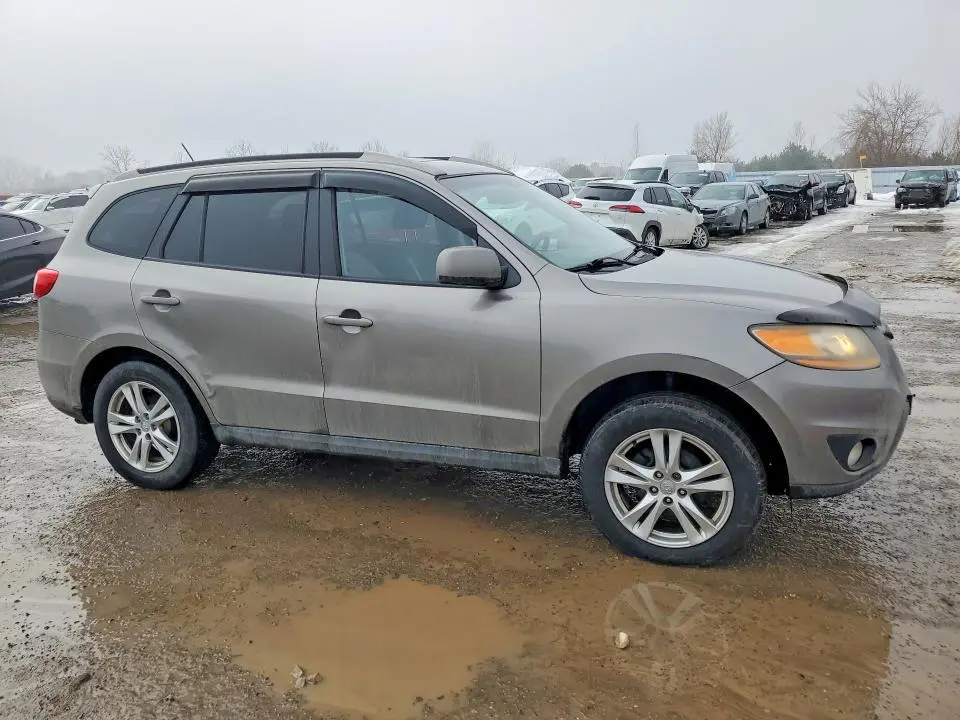 2011 HYUNDAI SANTA FE GLS  