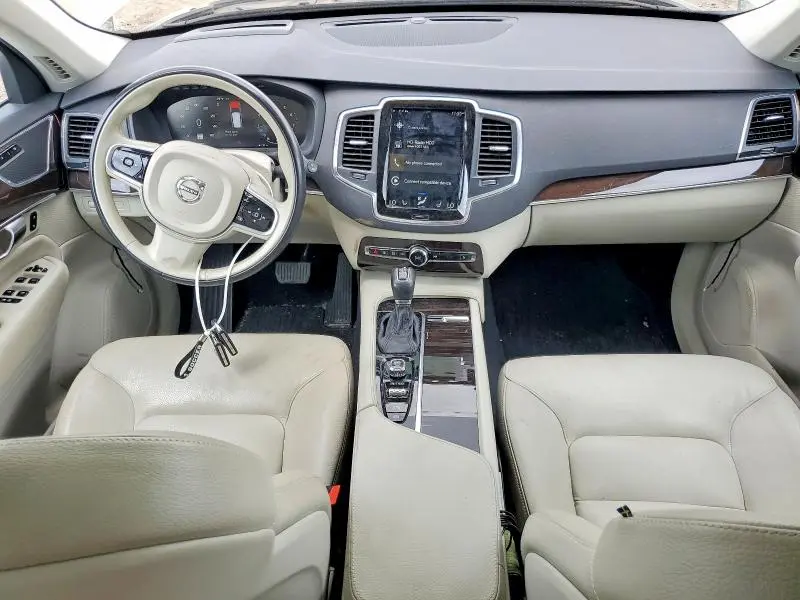 2019 VOLVO XC90 T6 MOMENTUM  