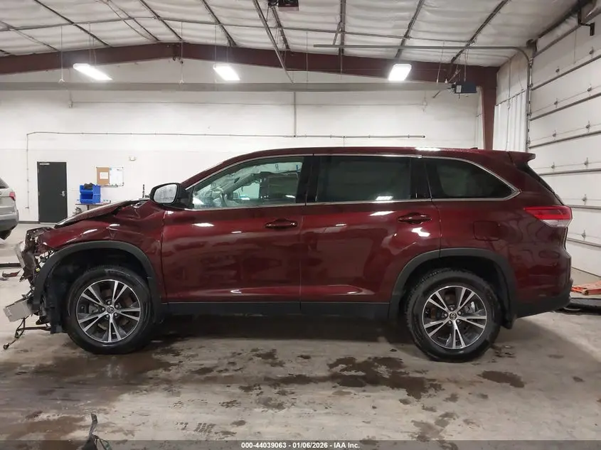 2019 TOYOTA HIGHLANDER LE PLUS