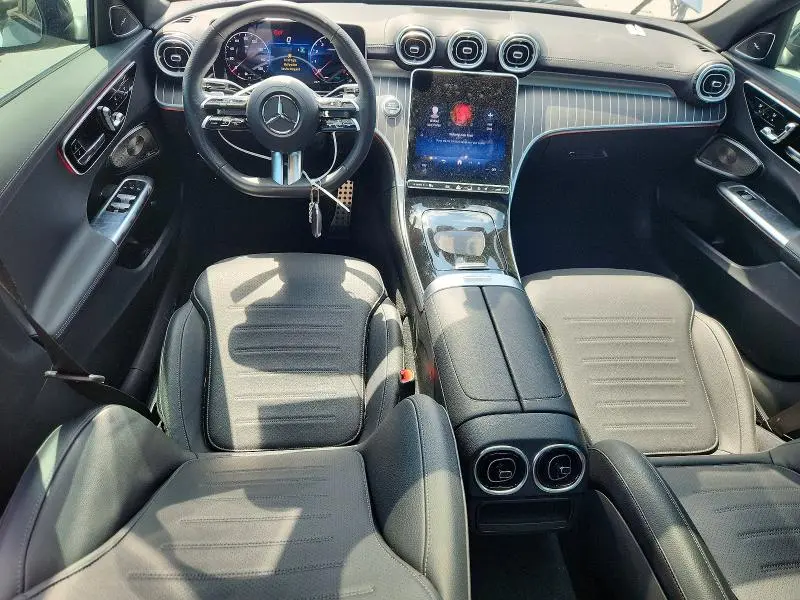 2025 MERCEDES-BENZ C 300  