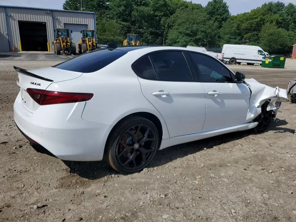 2020 ALFA ROMEO GIULIA TI  