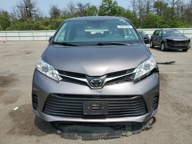 2020 TOYOTA SIENNA LE  