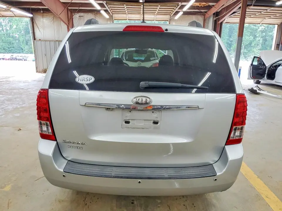 2012 KIA SEDONA LX  