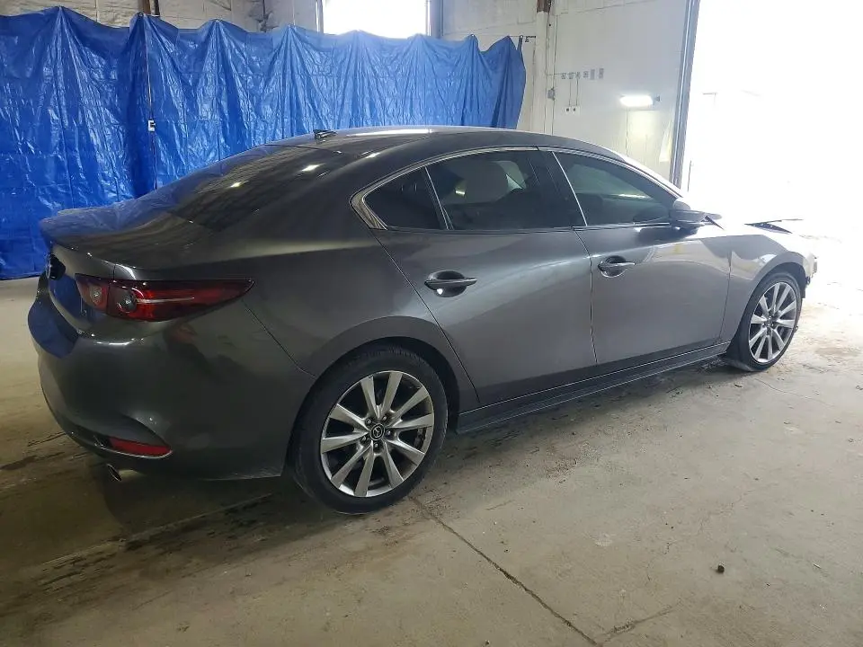 2021 MAZDA 3 PREMIUM  