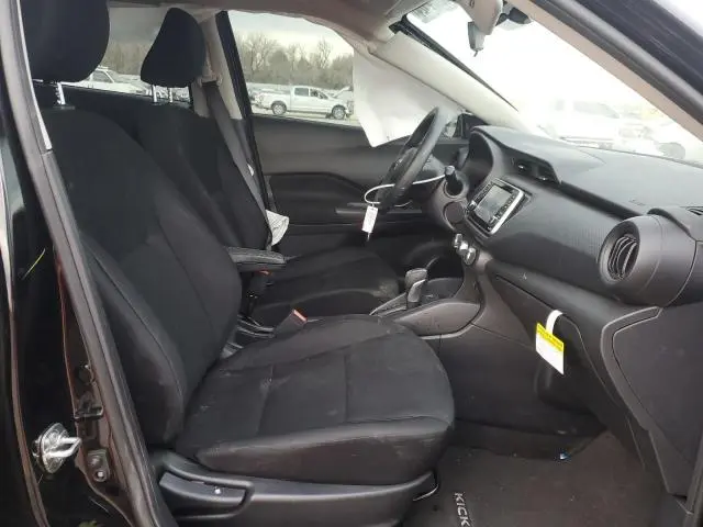 2024 NISSAN KICKS S  