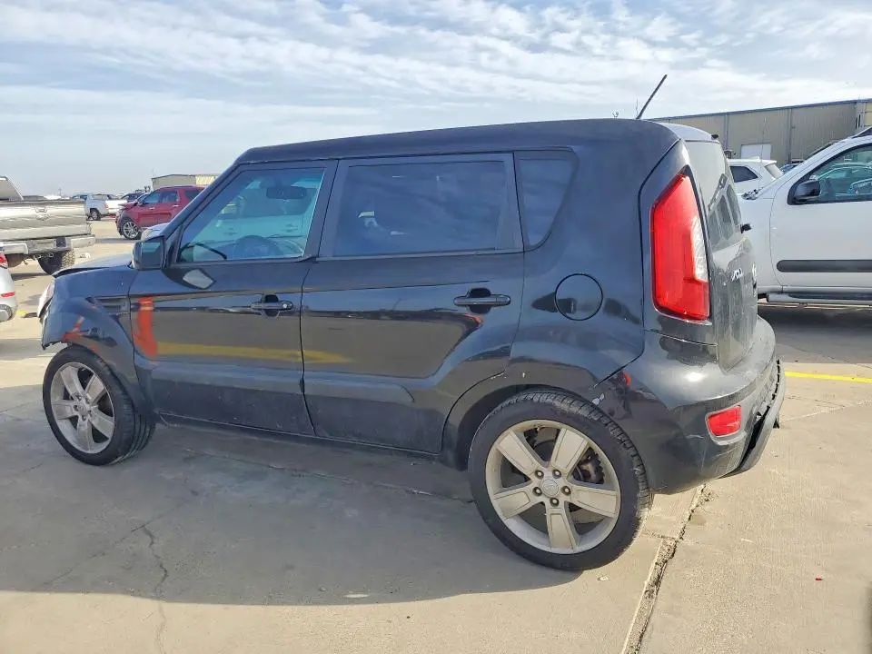 2011 KIA SOUL +  