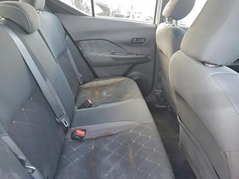 2020 NISSAN KICKS S  