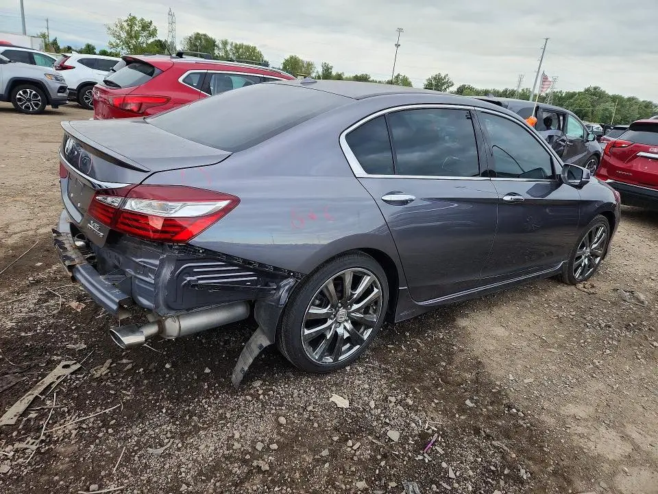 2017 HONDA ACCORD TOURING  