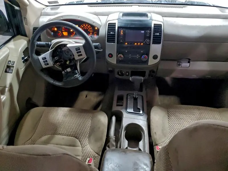 2015 NISSAN FRONTIER SV  