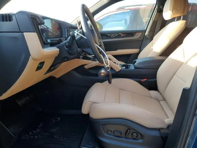 2025 PORSCHE CAYENNE   