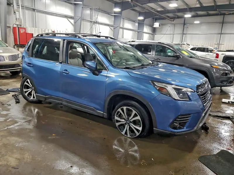 2022 SUBARU FORESTER LIMITED  