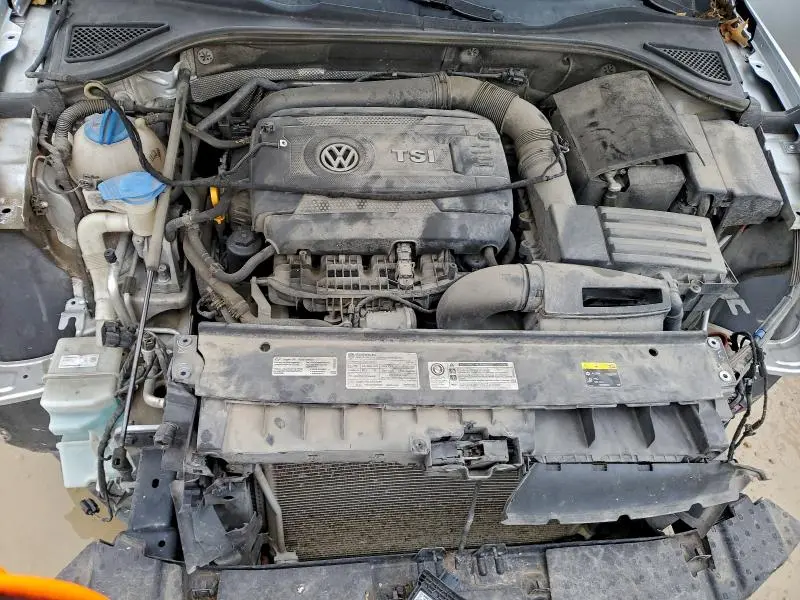 2017 VOLKSWAGEN PASSAT SE  