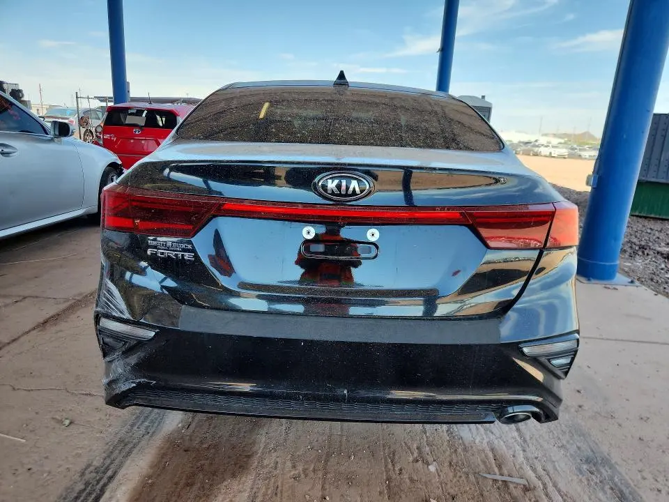 2021 KIA FORTE LXS  