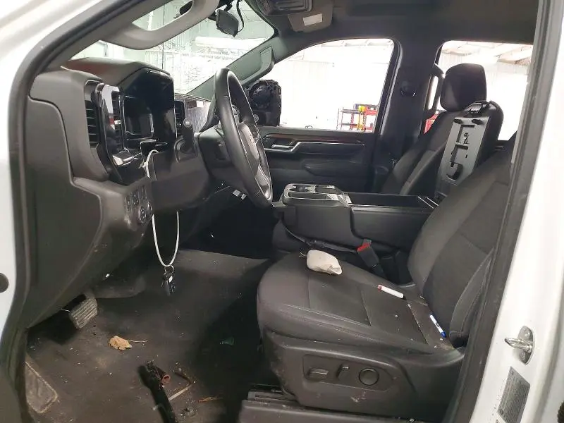 2024 CHEVROLET SILVERADO K3500 LT  