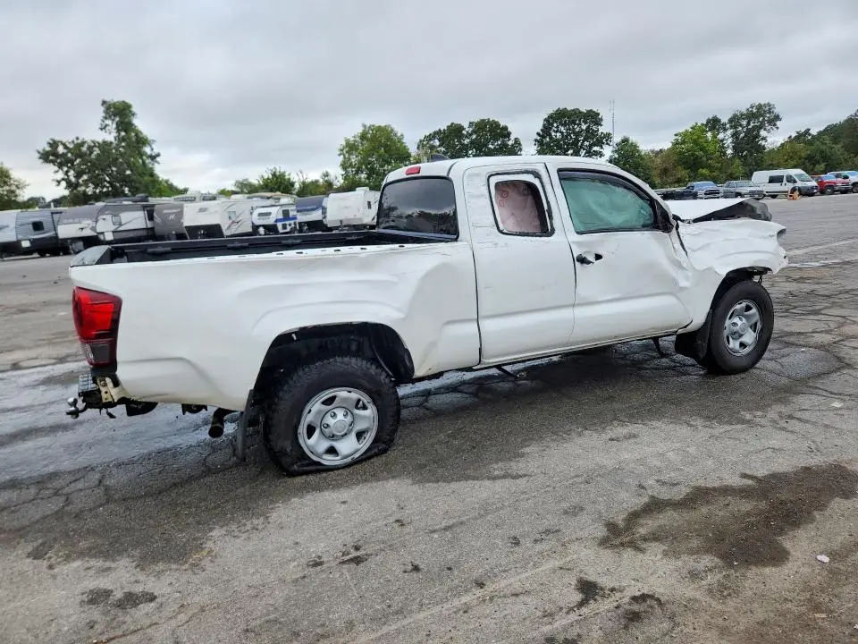 2022 TOYOTA TACOMA SR  