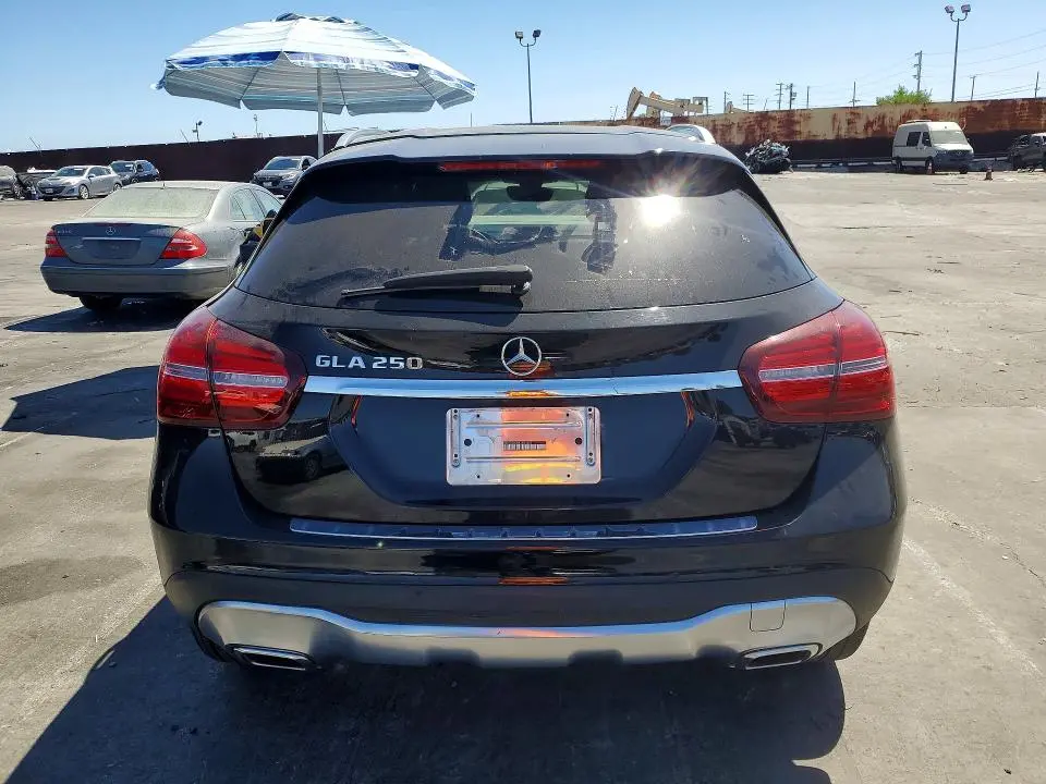 2020 MERCEDES-BENZ GLA 250  