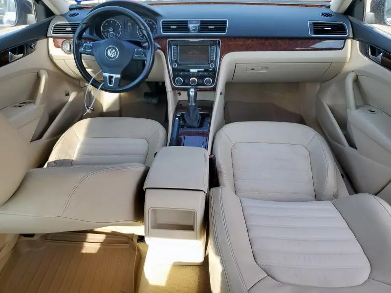 2012 VOLKSWAGEN PASSAT SEL  