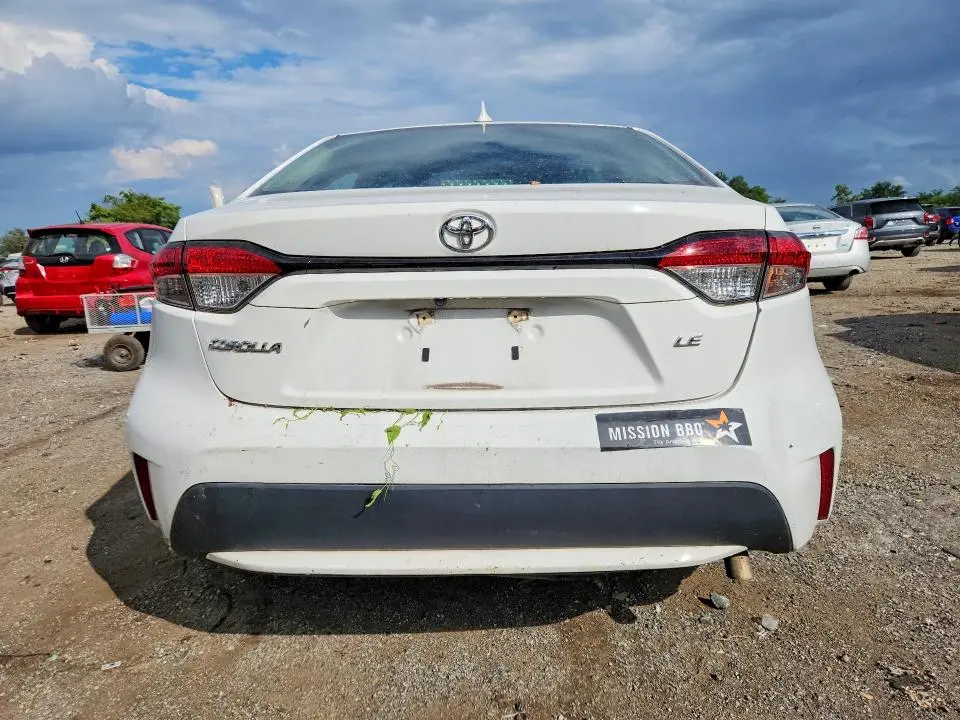 2021 TOYOTA COROLLA LE  