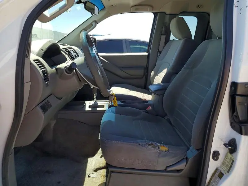 2013 NISSAN FRONTIER S  